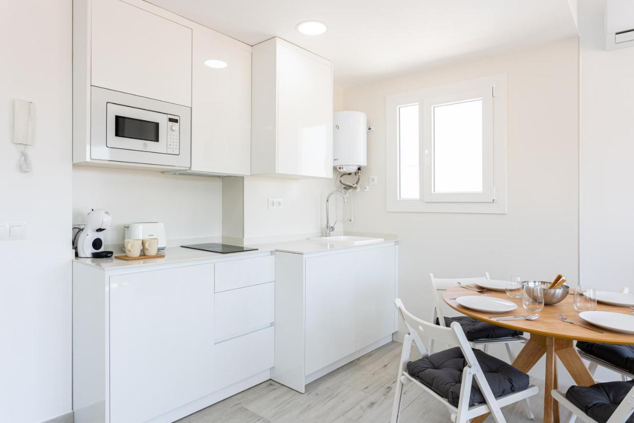 Apartamentos La Pelusa มาลากา ภายนอก รูปภาพ