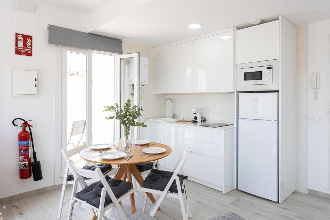 Apartamentos La Pelusa มาลากา ภายนอก รูปภาพ
